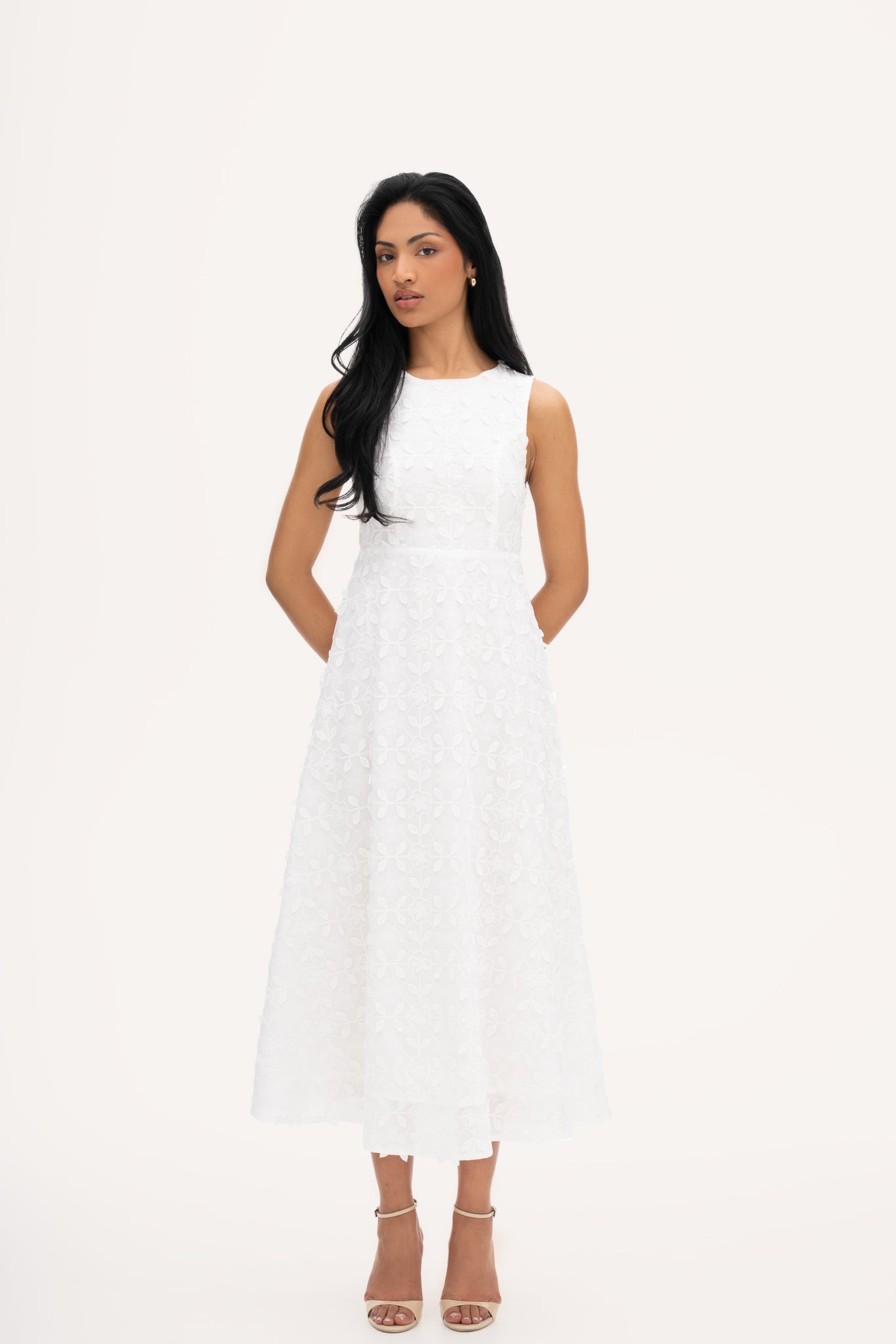 Louiza dress broderie